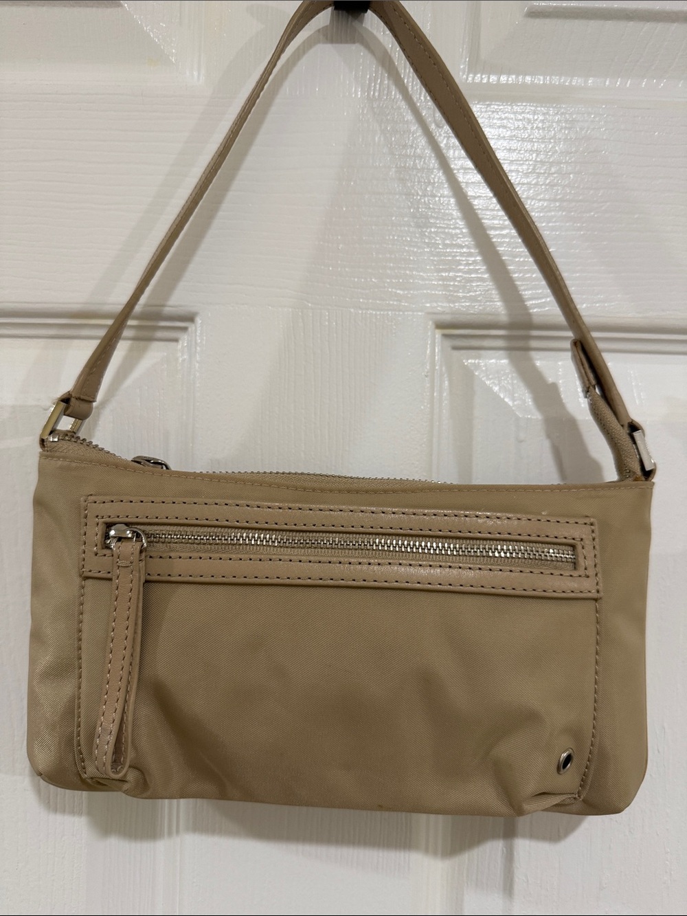 Banana Republic Hobo bag Tan Shoulder Bag with Front Zip Pocket - Picture 1 of 12